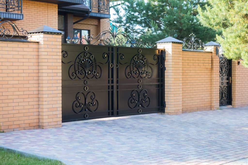 driveway gate installation